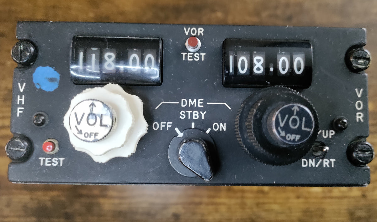 106.RADIO CONTROL VHF-VOR-DME - G 1446B